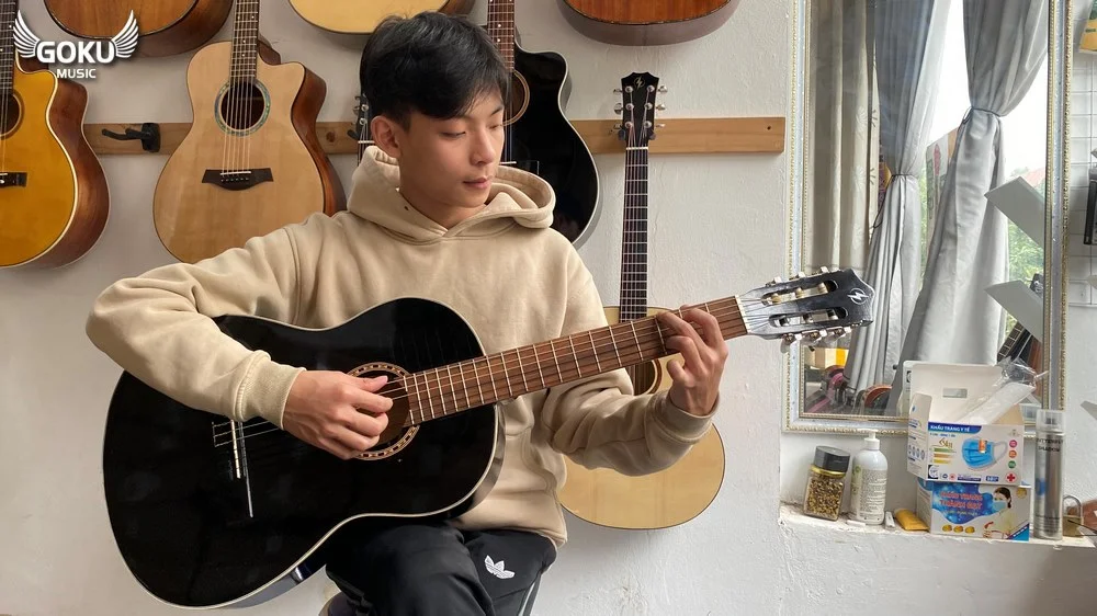 model 01 01 Dan Guitar Classic Goku F0NB go ep gia re mau den Shop Dan Goku Music