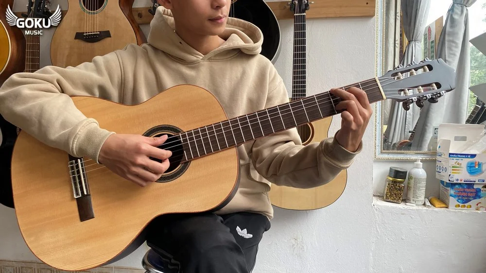 model 28 02 Dan Guitar Classic Goku F6Nm Go 3A thich hop choi lau dai Shop Dan Goku Music