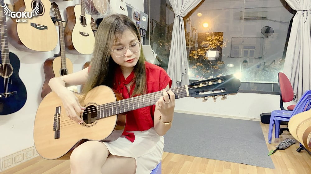 model 29 01 Dan Guitar Classic Mini Goku F1NM mau go Shop Dan Goku Music