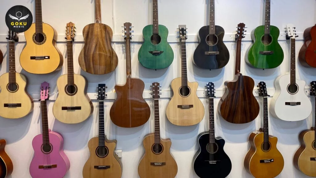 Khóa học Guitar cho Trẻ em Người lớn 2 đàn guitar cho người mới tập chơi
