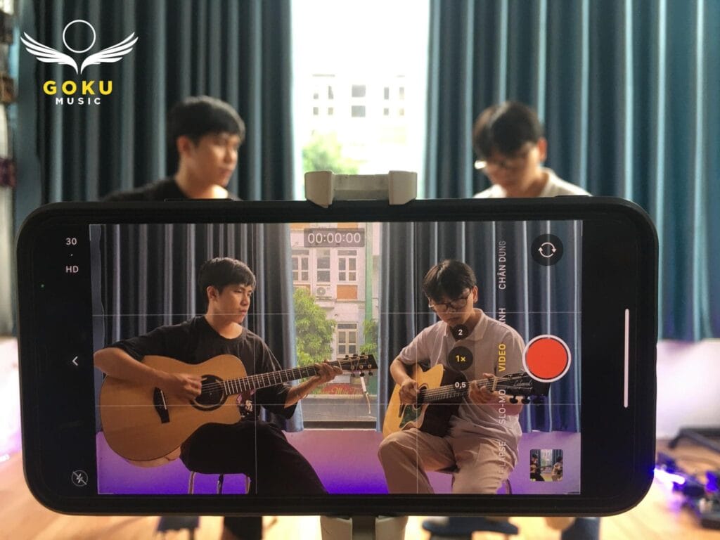 Học Guitar ở Bắc Từ Liêm - Học Đàn Goku 4 Lớp Học Guitar ở Bắc Từ Liêm Cho Người Mới