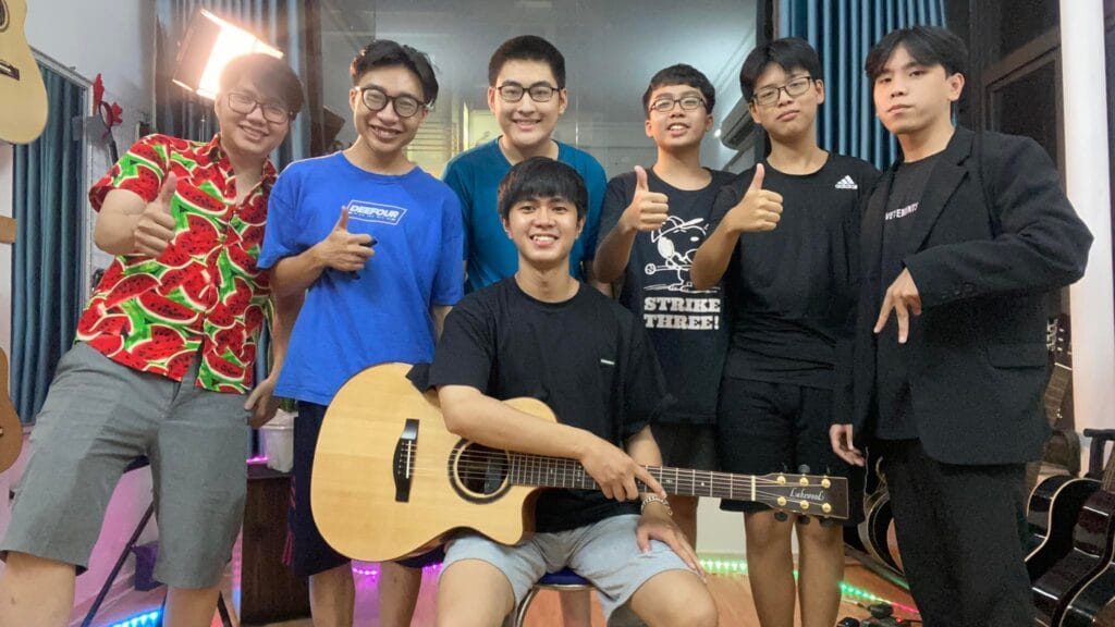 Mua Đàn Guitar Tây Hồ Uy Tín - Goku Music - Liên hệ: 0363776899 1 Mua Đàn Guitar Tây Hồ