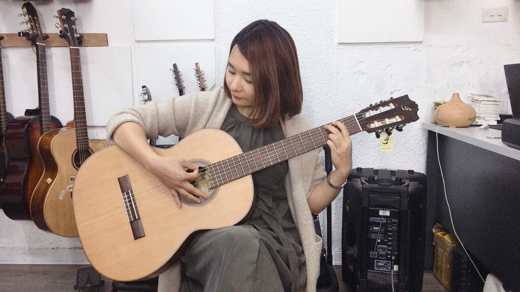 Mua Đàn Guitar Classic Thanh Xuân