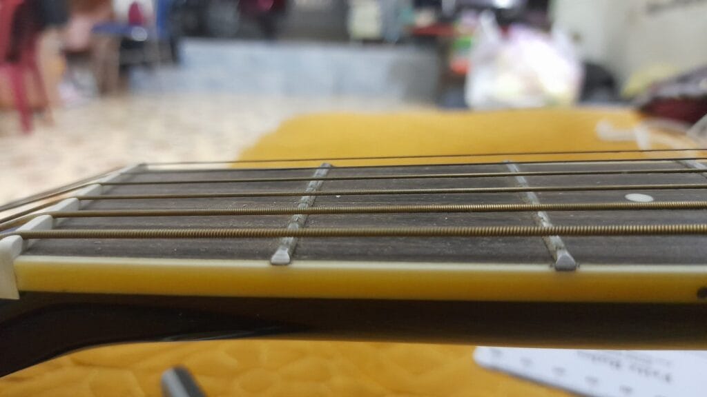 SỬA ĐÀN GUITAR ROSEN BẤM ĐAU TAY 10 Dây để lâu ngày han gỉ
