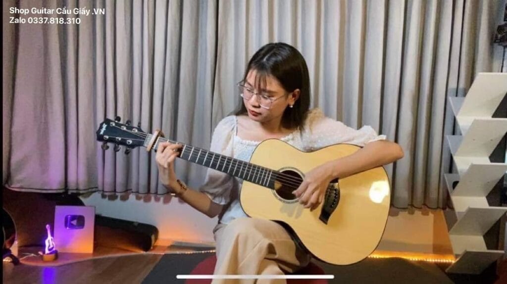 Mua đàn guitar Hoàng Mai 