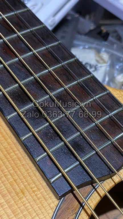 Sửa Đàn Guitar Acoustic Hà Nội Lấy Ngay - Goku Music - Liên hệ: 0363.776899 1 Đàn khi mang quaGoku Music để thay dây đàn guitar acoustic