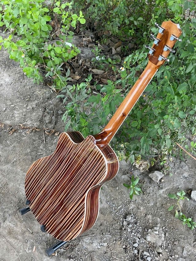 Sửa chữa phục hồi nứt vỡ thùng đàn guitar bằng keo Titebond tại Goku Music