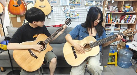 Mẫu guitar classic Odin F1N cho các bạn mới tập chơi