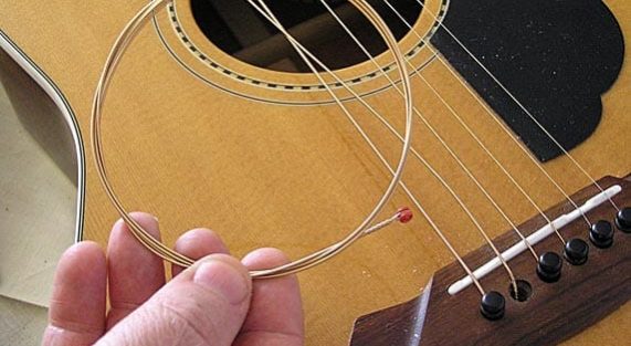 Thay Dây Guitar Ba Đình